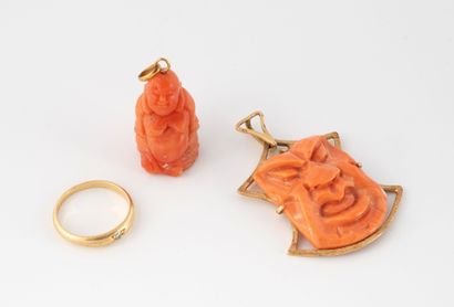 Yellow gold (750) ring set with a small brilliant-cut...