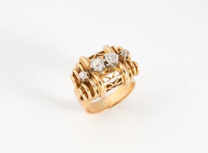 Yellow gold (750) openwork ring set with...