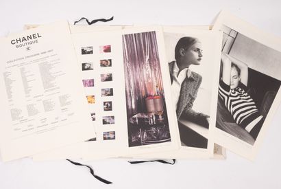 CHANEL
Porte-folio contenant vingt-cinq tirages...