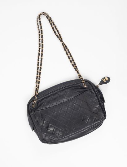 CHANEL
Sac Camera grand modèle en agneau...