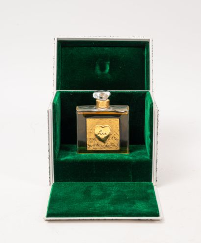 YVES SAINT LAURENT
Lot de 2 flacons de parfums...
