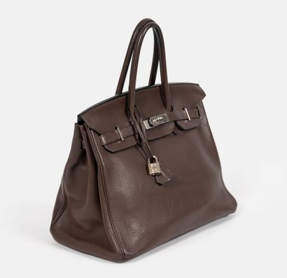 HERMES
Sac Birkin en veau togo chocolat,...
