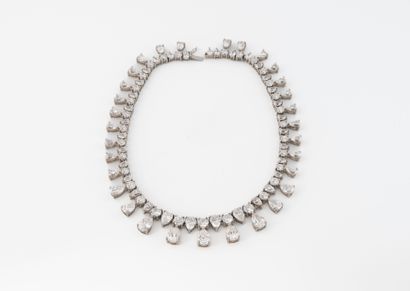 Collier collerette en argent (800) orné de...