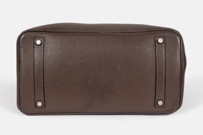 HERMES
Sac Birkin en veau togo chocolat,...