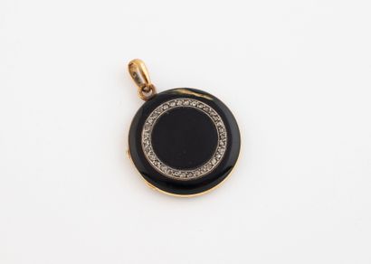 Round photo pendant in black-enameled yellow...