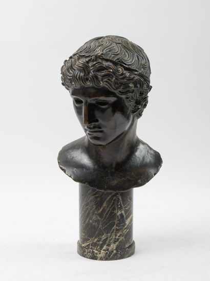 D'après l'Antique
Tête de l'athlète vainqueur.
Épreuve...