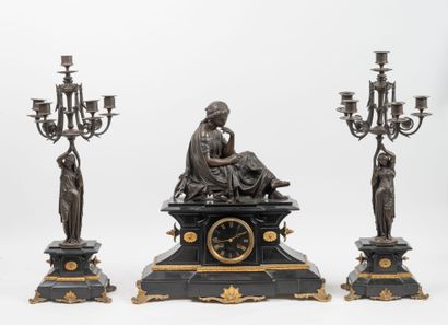 Mantel set composed of 
- a black marble...