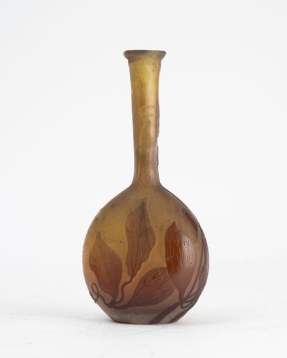 Etablissements GALLE
Vase soliflore à panse...