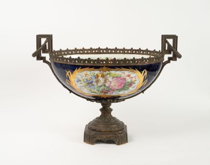 Large oval bowl on pedestalI. 
The body of...