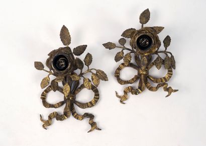 A partially gilt bronze lot comprising a...