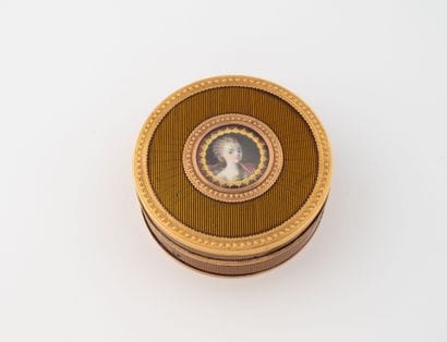 FRANCE, 1770-1780
Boîte drageoir circulaire...