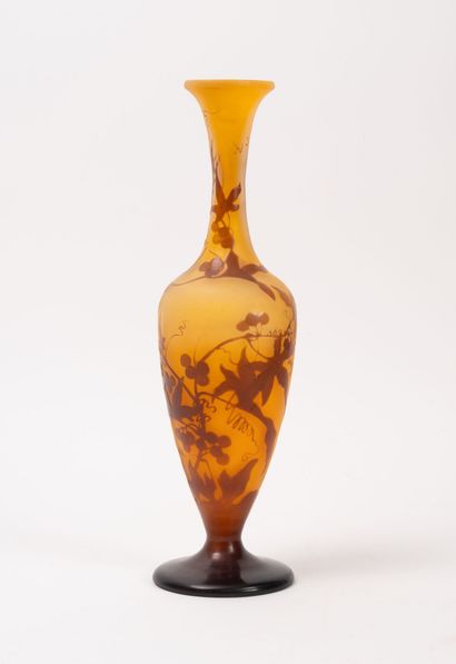 Etablissements GALLE
Vase balustre sur pied...