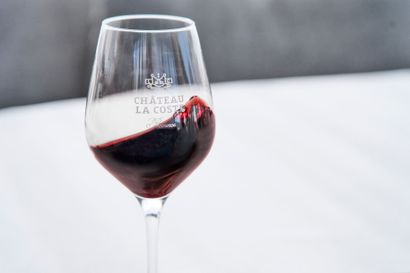 Expérience vigneronne unique avec la création...