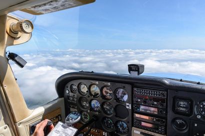 1 stage d'initiation au pilotage de cinq...