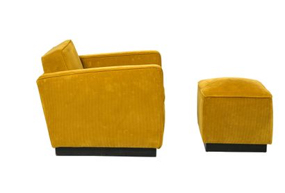 TRAVAIL ITALIEN
Pair of large armchairs and...