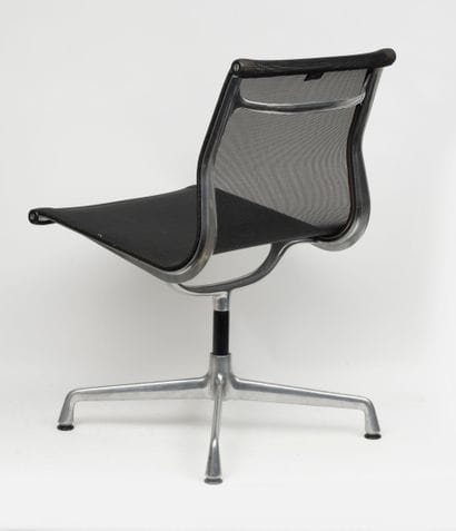 Charles (1912-1988) & Ray (1907-1958) EAMES
Suite...
