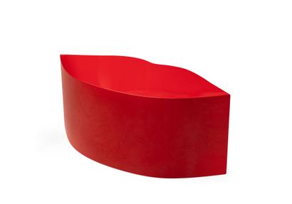 TRAVAIL FRANCAIS
Side table, circa 2010.
Featuring...
