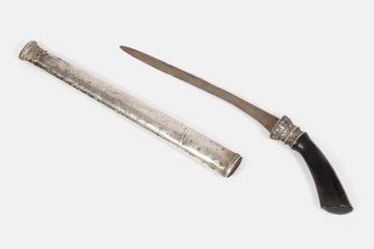 INDONESIE, Java (?), XIXème siècle
Dagger.
Curved...