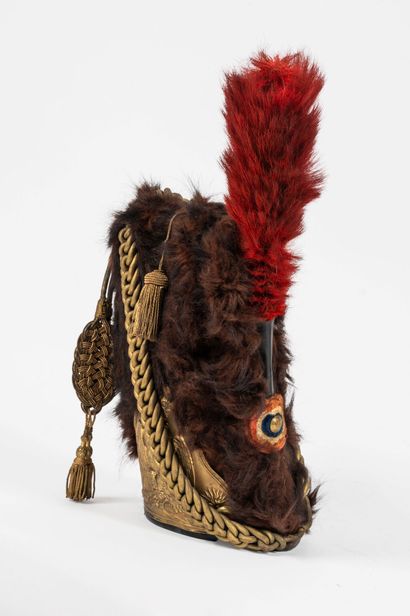 Style SECOND EMPIRE
Furry cap.
Shaft covered...