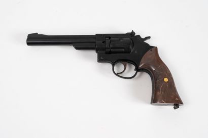 4 gas or blank alarm revolvers, patinated...