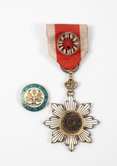 CHINE, XXème siècle.
Order of the Golden...