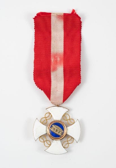 ITALIE
Order of the Crown.
Cross in yellow...