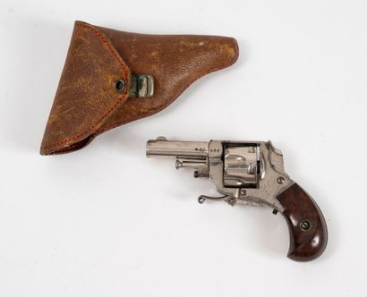 Two revolvers :
- GERMANY, ROHM
Unr, blank...