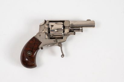 Two revolvers :
- GERMANY, ROHM
Unr, blank...