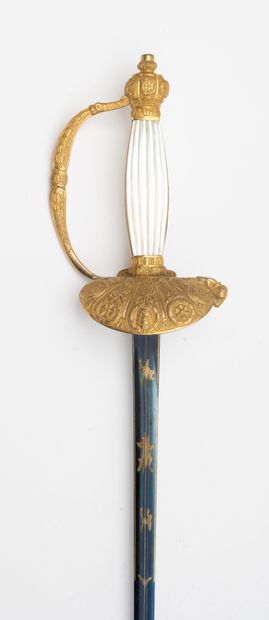 FRANCE, époque Restauration
Officer's sword.
Chased...