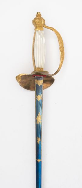 FRANCE, époque Restauration
Officer's sword.
Chased...