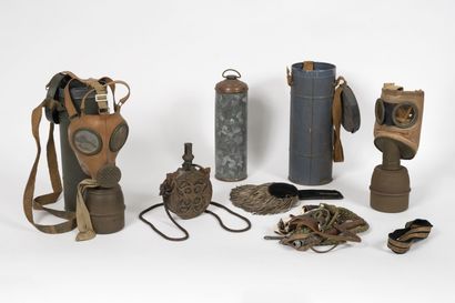 FRANCE
Lot of military equipment including:
-A...