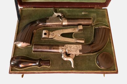 BELGIQUE, vers 1840-1850
Pair of forced bullet...