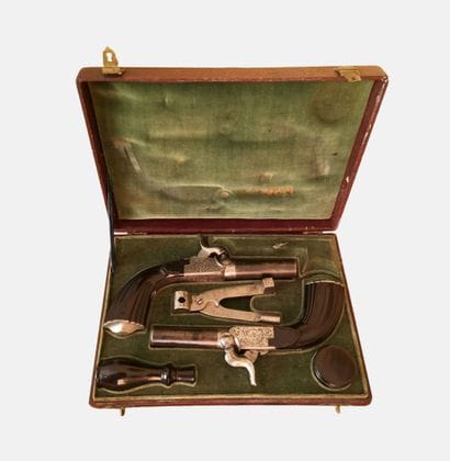 BELGIQUE, vers 1840-1850
Pair of forced bullet...