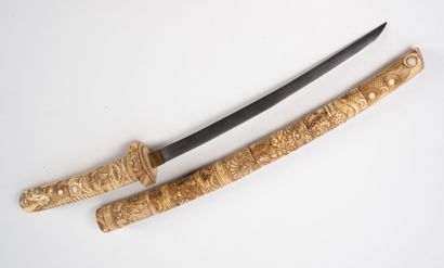JAPON, vers 1880-1900
Katana.
Spindle and...