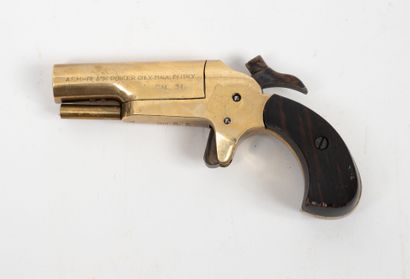 ITALIE, XXème siècle
Derringer-type black...
