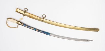 EUROPE, XIXème siècle
Officer's saber (composite).
Modern...