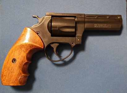 ALLEMAGNE
2 air-operated revolvers:
- ME-Sportwaffen,...