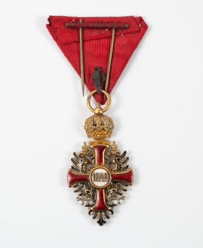 AUTRICHE
Order of François Joseph.
Cross...