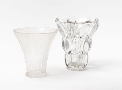 LALIQUE FRANCE
Vase en cristal à décor d'épis...