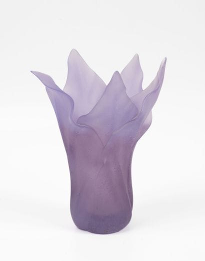 DAUM FRANCE
Vase.
En pâte de verre de couleur...