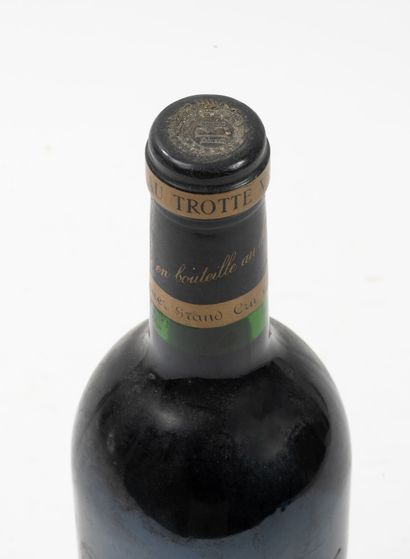CHATEAU TROTTE VIEILLE
1 bouteille, 1989.
1er...