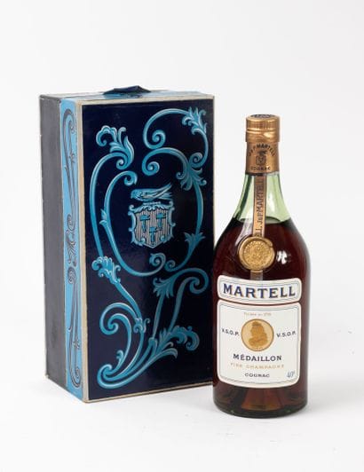 MARTELL
1 bouteille de Cognac.
Médaillon...