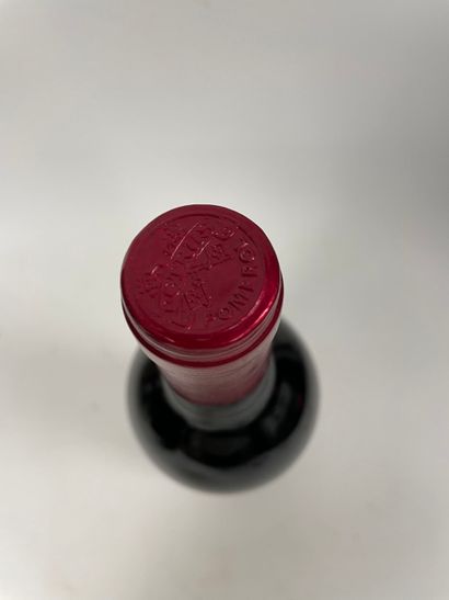 PETRUS
1 bouteille, 1994.
Pomerol.
Niveau...