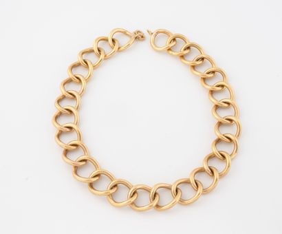 Important collier en or jaune (750) à maillons...
