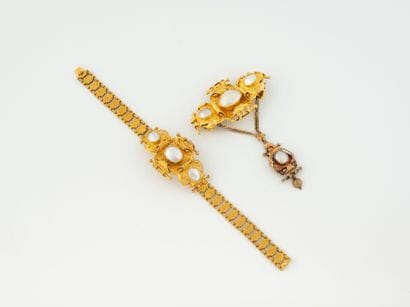 Half-set in yellow gold (750) with chased...