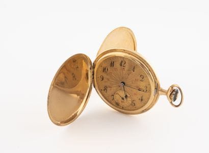 Soap watch in yellow gold (750). 
Dial with...