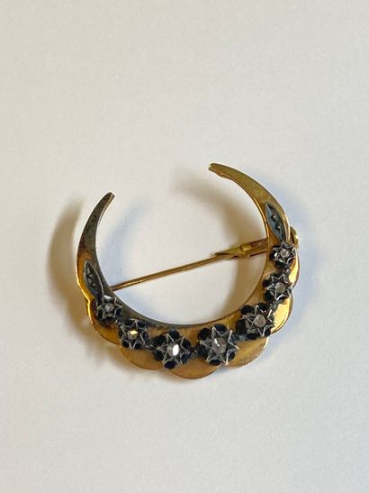 Broche en or jaune (750) et argent (min.800)...