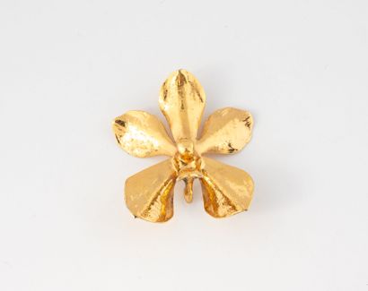 Bague en filins d'or jaune (750) ornée d'une...