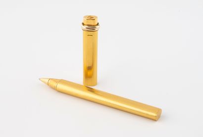 CARTIER, Must
Trinity ballpoint pen in gilded...