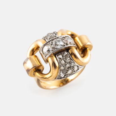 Bague en or jaune (750) et platine (850)...